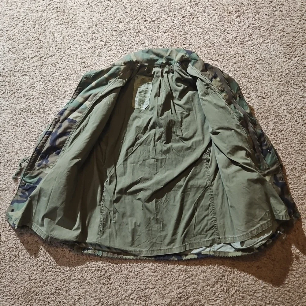 US Army Cold‎ Weather Field Jacket Woodland Camo Men's Medium Regular